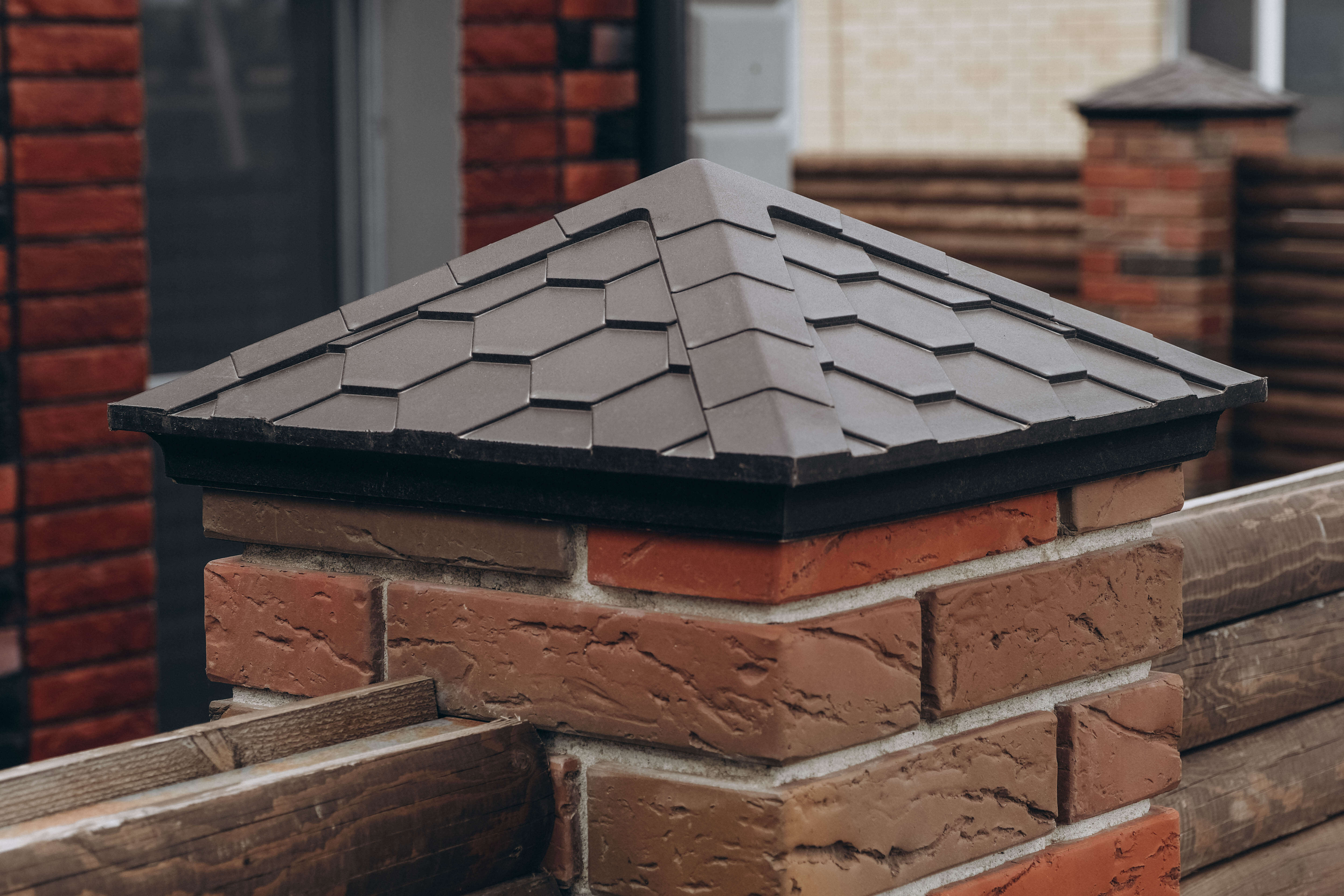 Колпак Zking Эверест Коричневый на столб 1.5х1.5 кирпича (390х390мм) в Кандалакше фото